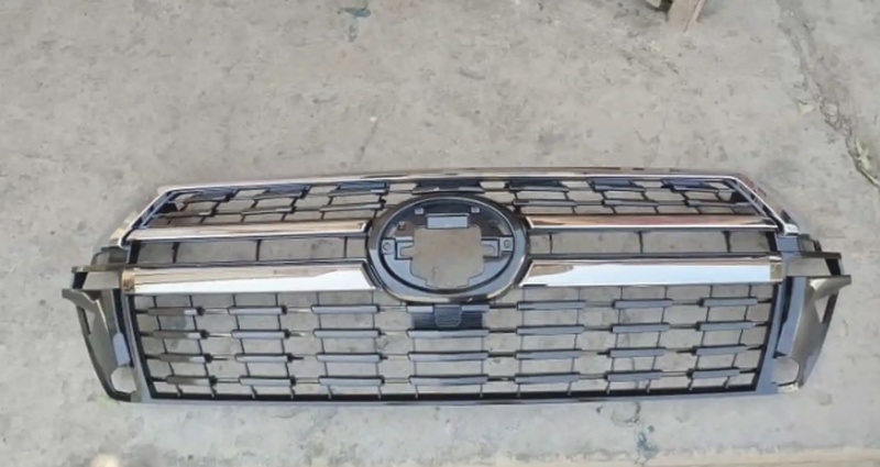 Облицовка от land cruiser 200 2021